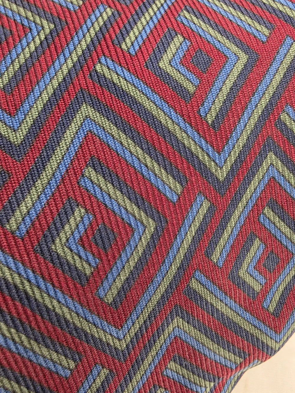 Barneys New York Geometric Silk Tie Handmade in England Red Blue 58x3.75